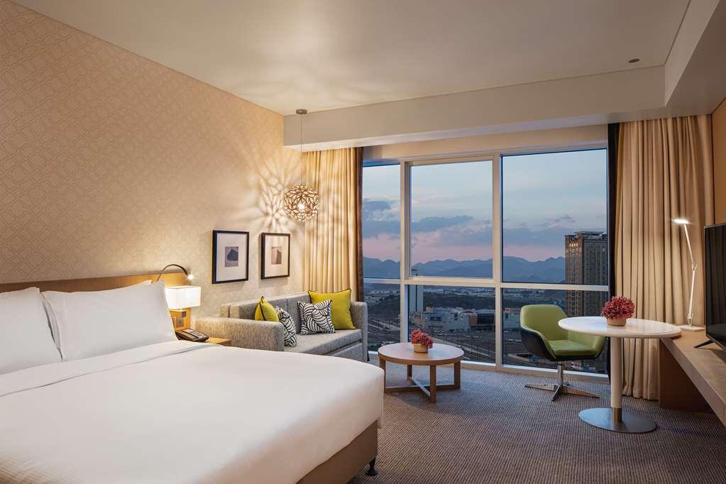 Doubletree By Hilton Fujairah City Room photo
