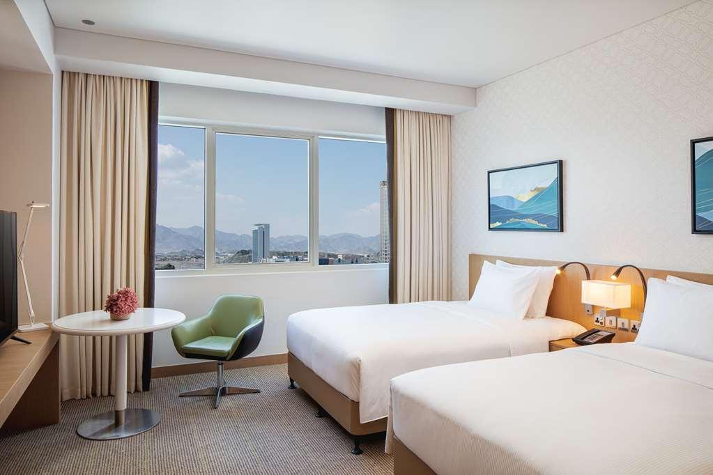 Doubletree By Hilton Fujairah City Room photo