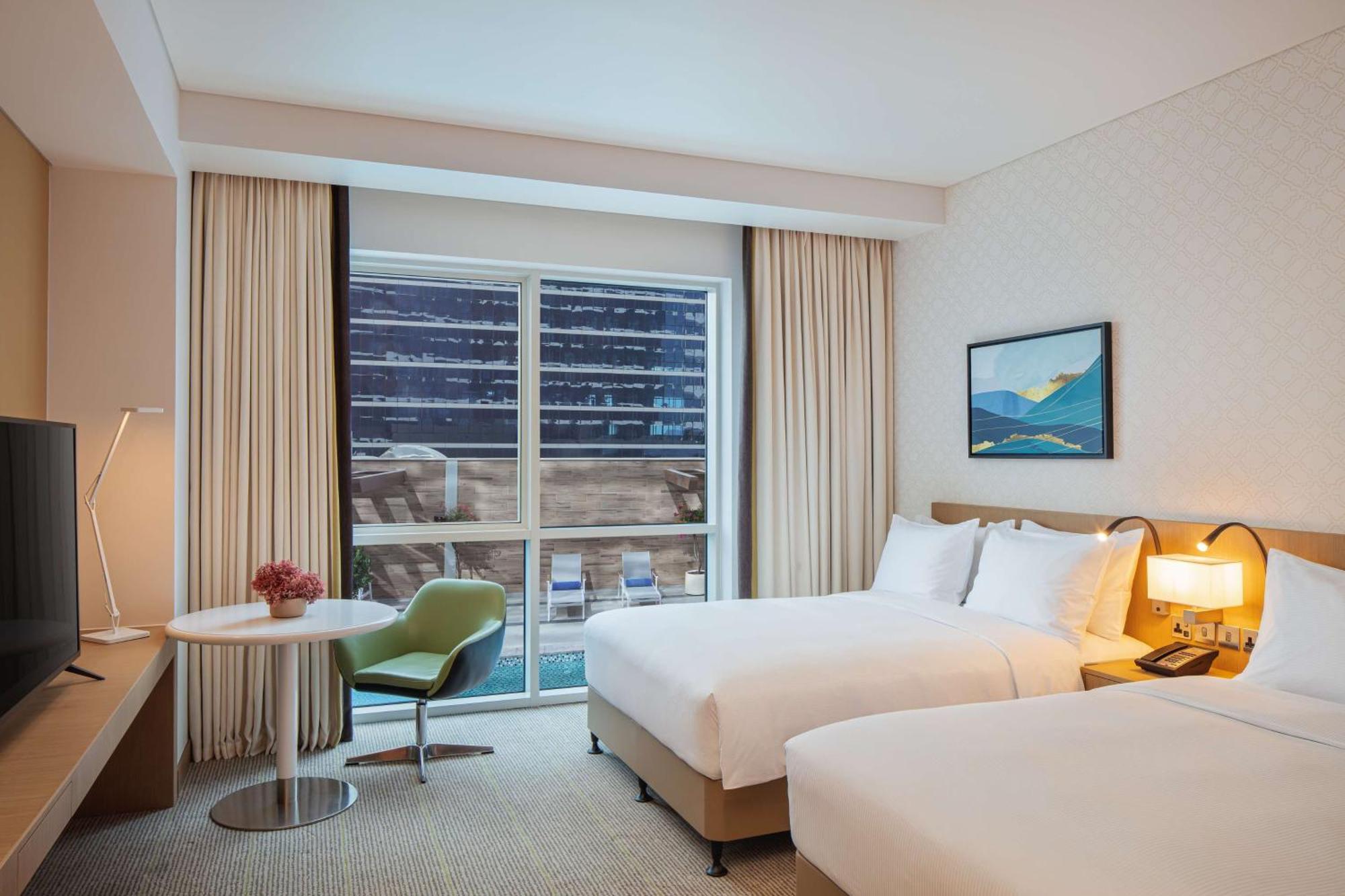 Doubletree By Hilton Fujairah City Exterior photo A room at the hotel