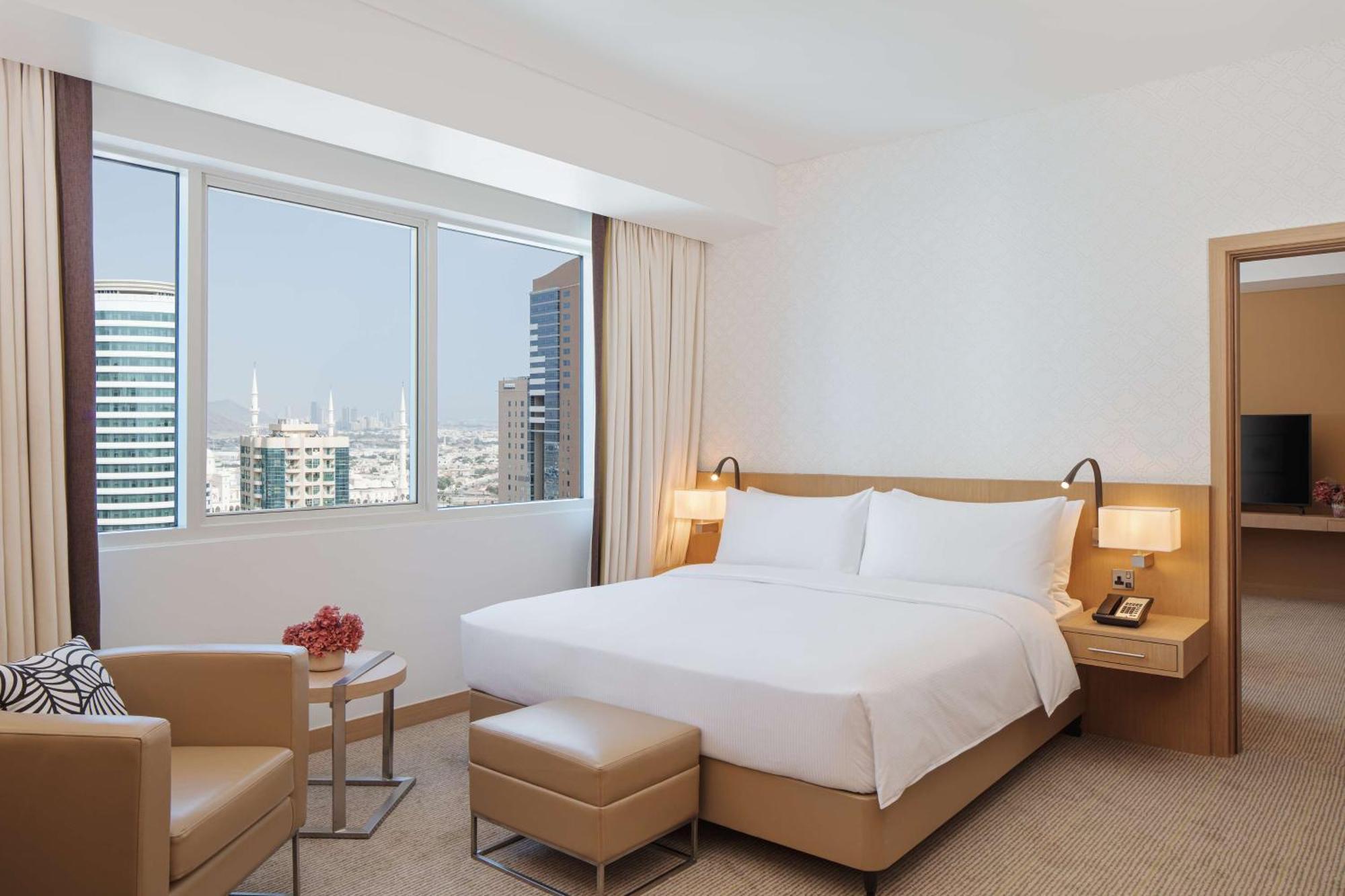 Doubletree By Hilton Fujairah City Exterior photo